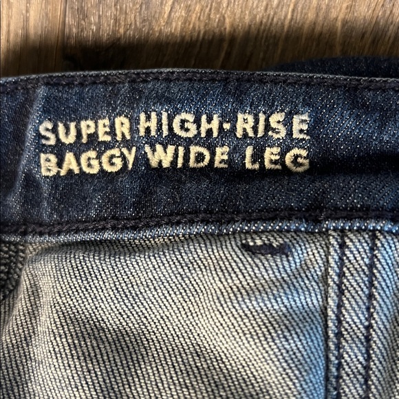American Eagle Super High Rise Baggy Wide Leg Jeans Size 6 - Picture 4 of 12